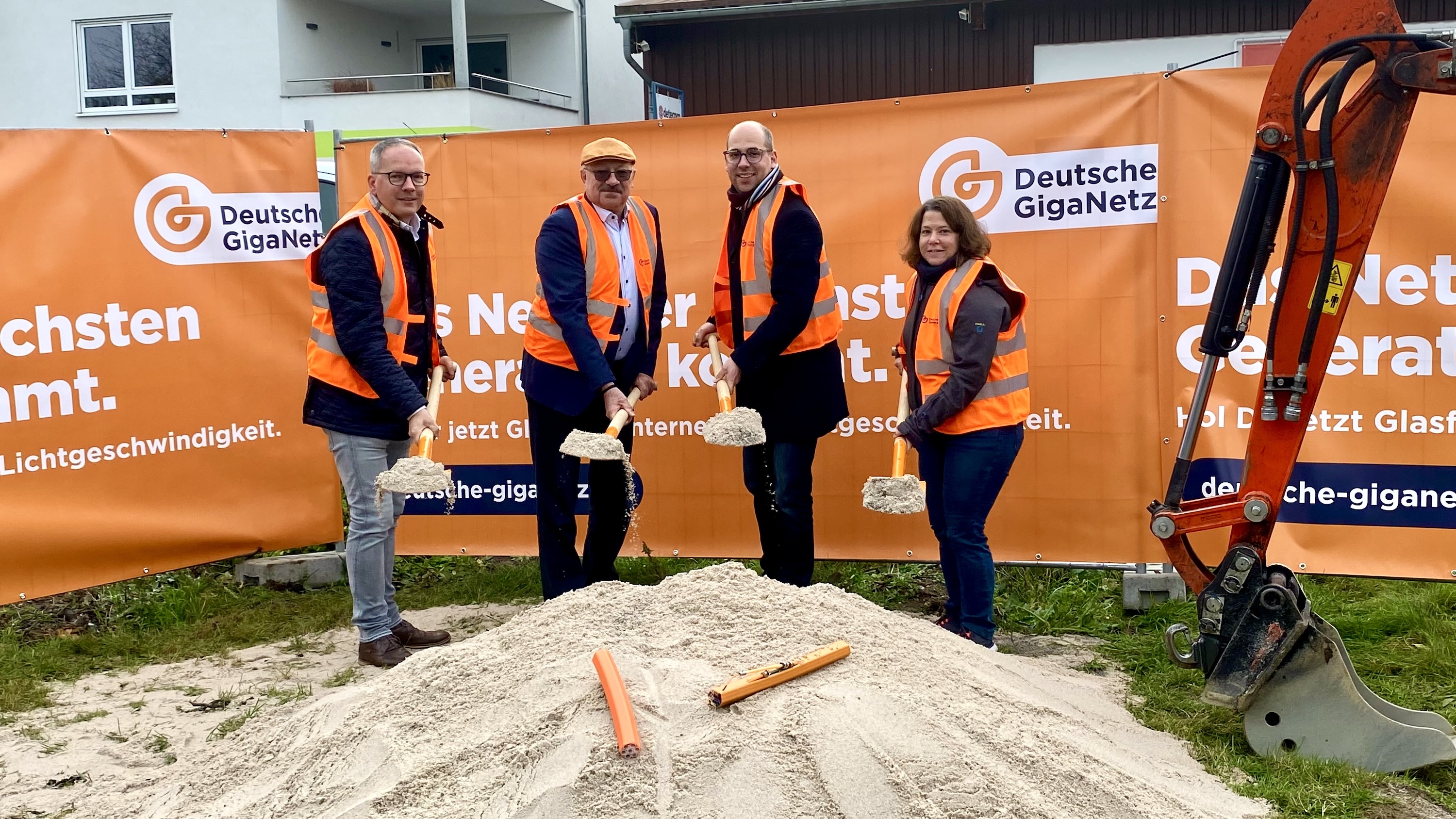 Bildmaterial PM Muggensturm Spatenstich